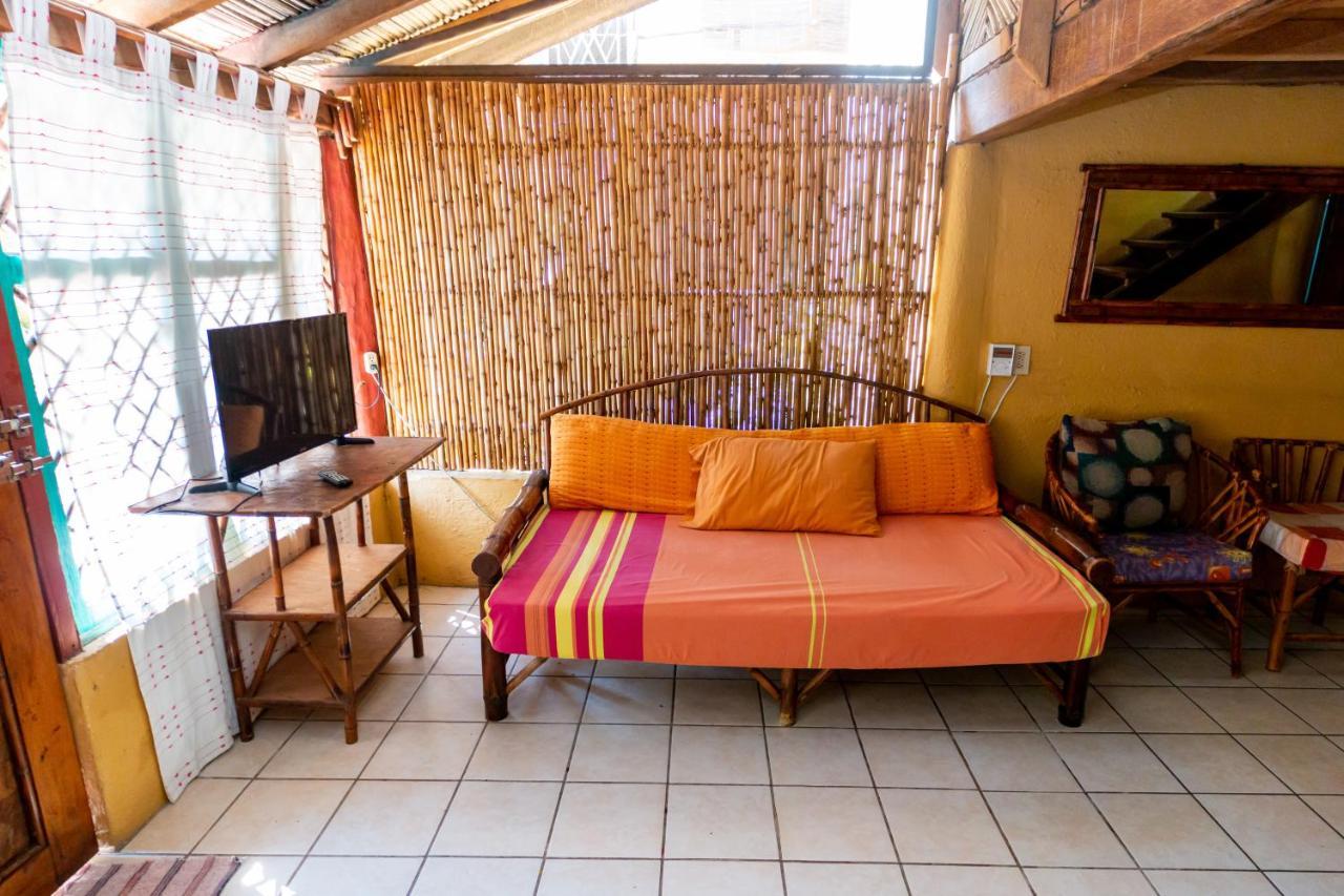 Casa Mexica * Zihuatanejo